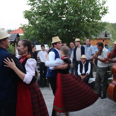 Csipkeszeg Bed & Breakfast Sic / Szek Romania Eksteriør billede