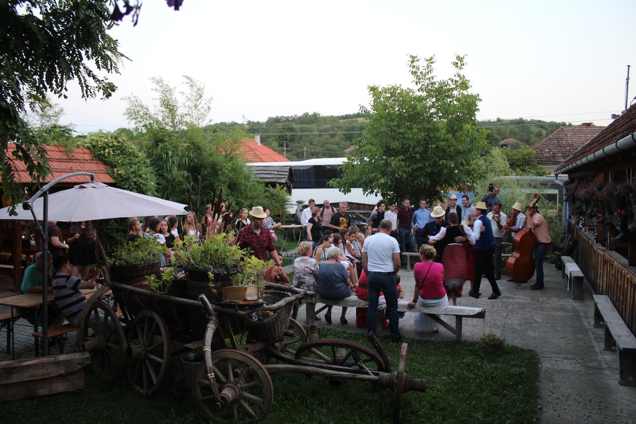 Csipkeszeg Bed & Breakfast Sic / Szek Romania Eksteriør billede